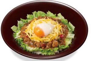 すき家「チーズスパイシーキーマカレー丼」